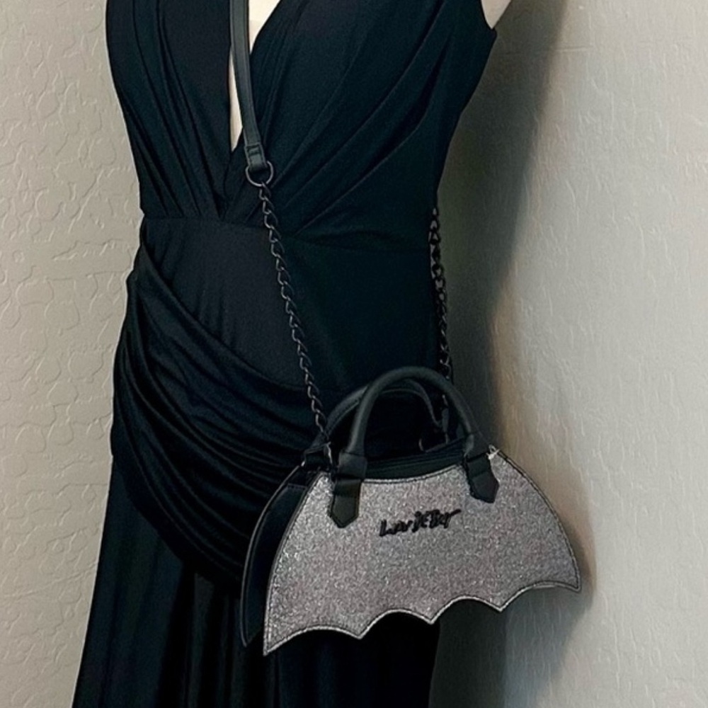 NWT Betsey Johnson Silver Glitter Bat Mini Bag - Picture 3 of 15